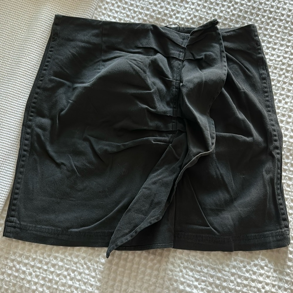 NWT mini skirt with zipper